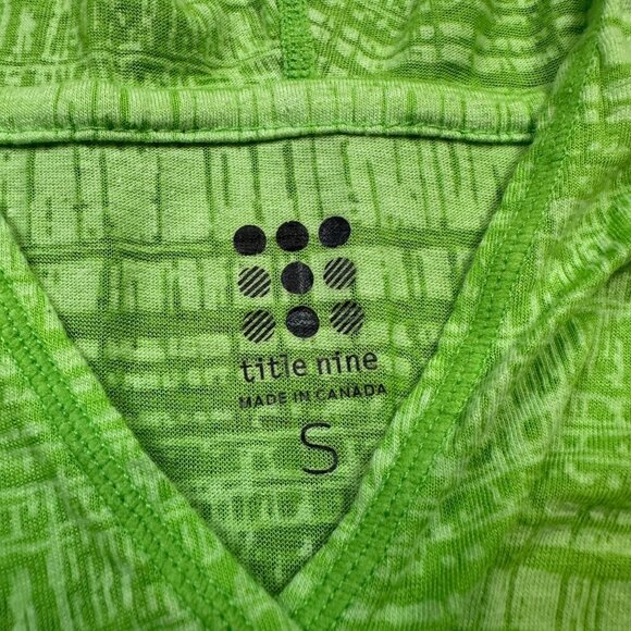 Title Nine Lightweight Neon Green Summer Hiking Hoodie Women's Size Small - Picture 5 of 6